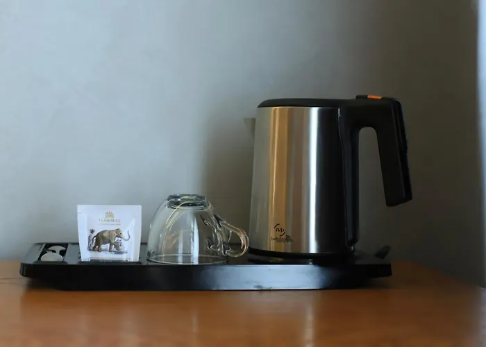 Mojo HallГотель